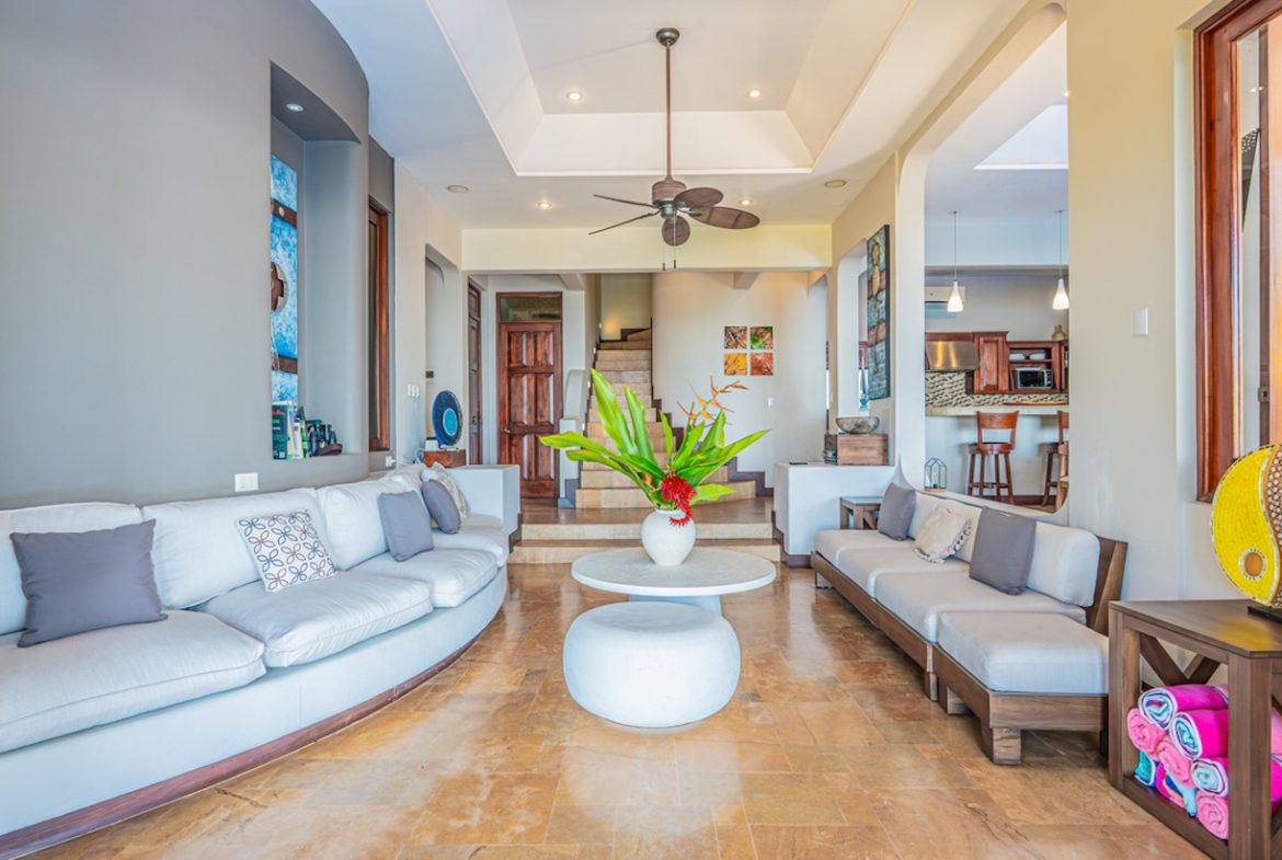 LUXURY PROPERTY WITH FOUR BEDROOM AND OCEAN FRONT VIEWS, IN SAN MARTIN – 1.52 ACRES