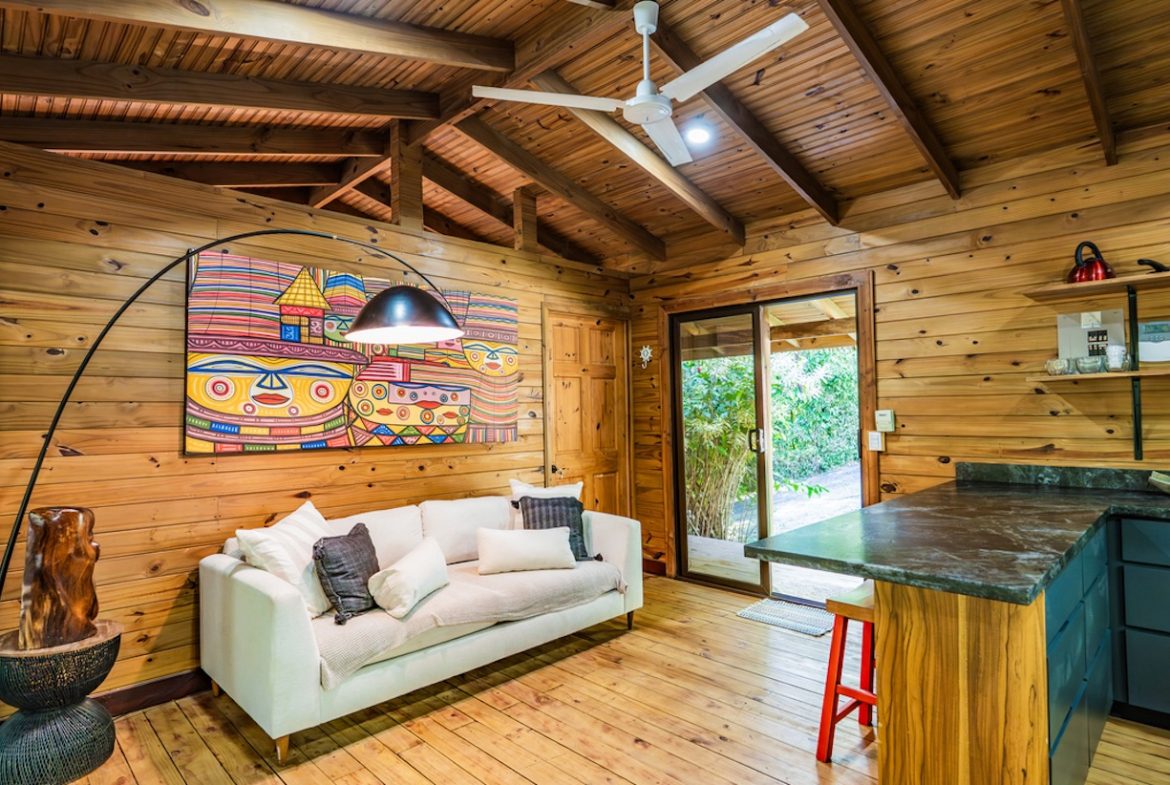 LUXURY PROPERTY WITH FOUR BEDROOM AND OCEAN FRONT VIEWS, IN SAN MARTIN – 1.52 ACRES