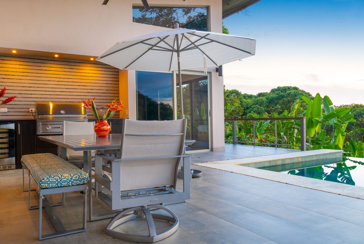 PROPERTY WITH THREE BEDROOM AND PANORAMIC OCEAN VIEWS, IN PORTALON – 3.8 ACRES