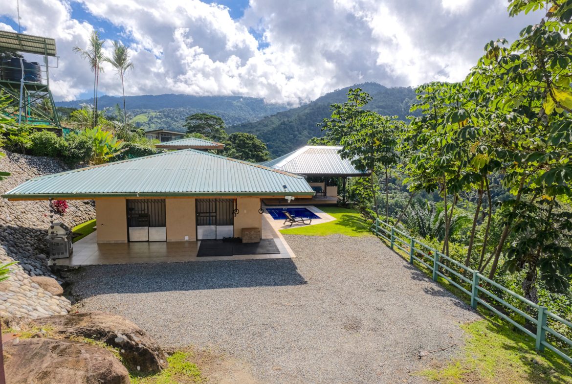 PROPERTY WITH TWO BEDROOM, AND A TERRACE WITH OCEAN VIEWS, IN SAN JOSECITO – 0.29 ACRES