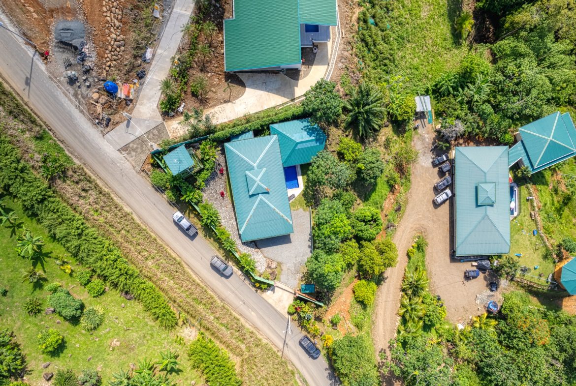 PROPERTY WITH TWO BEDROOM, AND A TERRACE WITH OCEAN VIEWS, IN SAN JOSECITO – 0.29 ACRES