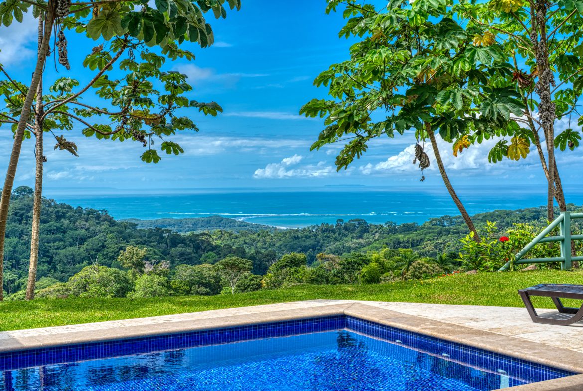 PROPERTY WITH TWO BEDROOM, AND A TERRACE WITH OCEAN VIEWS, IN SAN JOSECITO – 0.29 ACRES