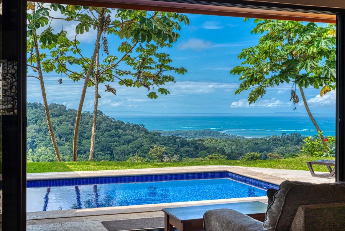 PROPERTY WITH TWO BEDROOM, AND A TERRACE WITH OCEAN VIEWS, IN SAN JOSECITO – 0.29 ACRES