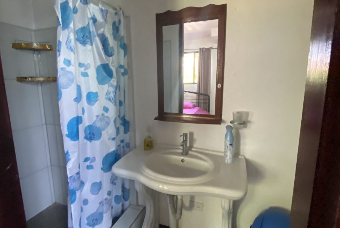 VILLA PESCA PROPERTY WITH EIGHT BEDROOMS, AND OCEAN VIEWS FRONT, NEAR TO THE GOLFITO – 1.1 ACRES