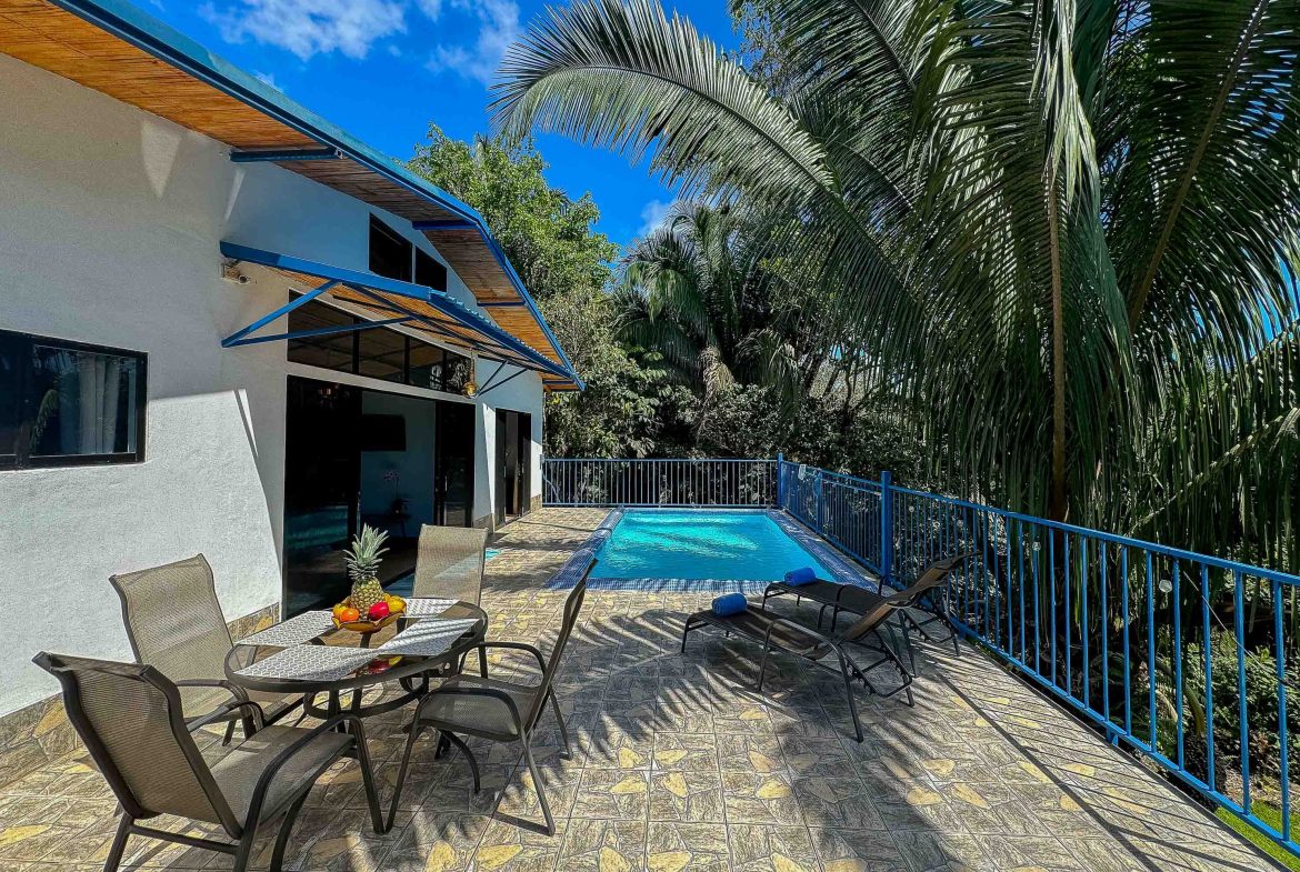 CASA CAYENA PROPERTY WITH THREE BEDROOM IN A GATED COMMUNITY, IN QUEPOS – 1.23 ACRES