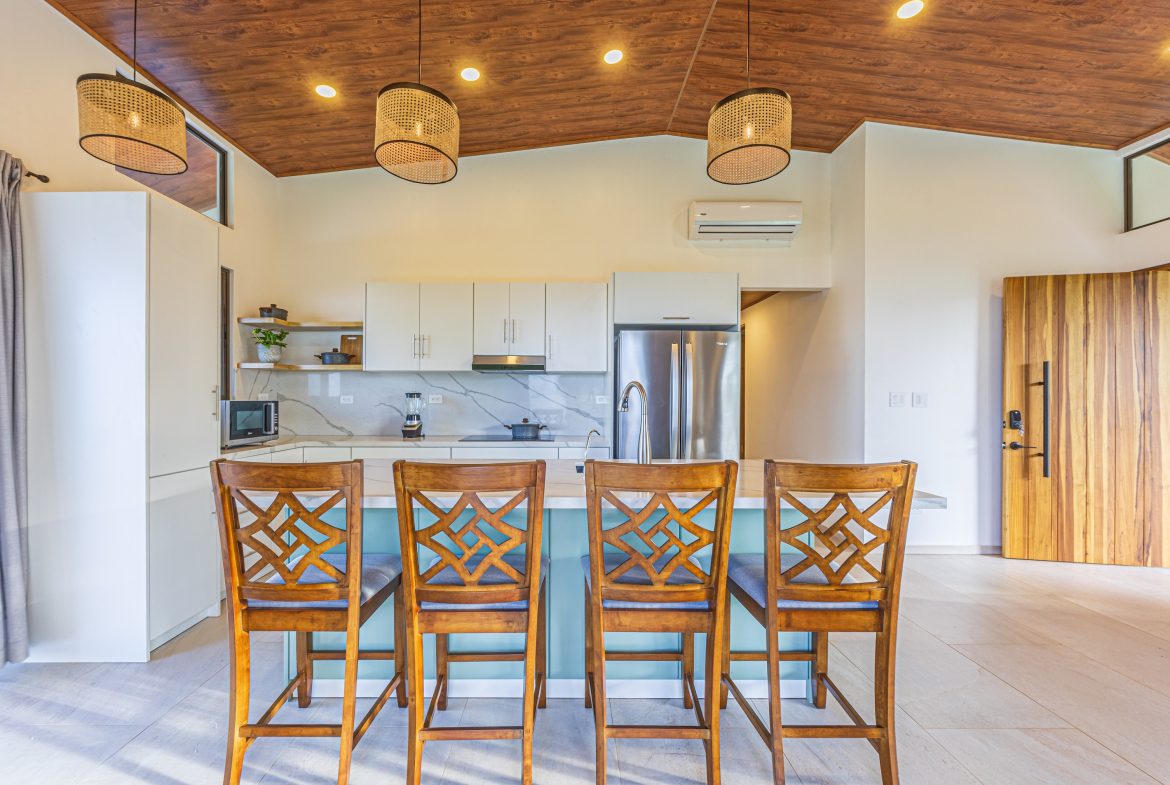 VIENTO LINDO MOUNTAIN PROPERTY  WITH MODERN FINISHES AND LARGE LAND WITH BEAUTIFUL VIEWS, IN TRES PIEDRAS – 5 ACRES
