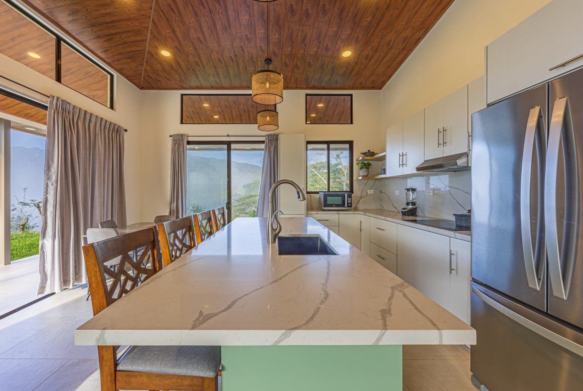 VIENTO LINDO MOUNTAIN PROPERTY  WITH MODERN FINISHES AND LARGE LAND WITH BEAUTIFUL VIEWS, IN TRES PIEDRAS – 5 ACRES