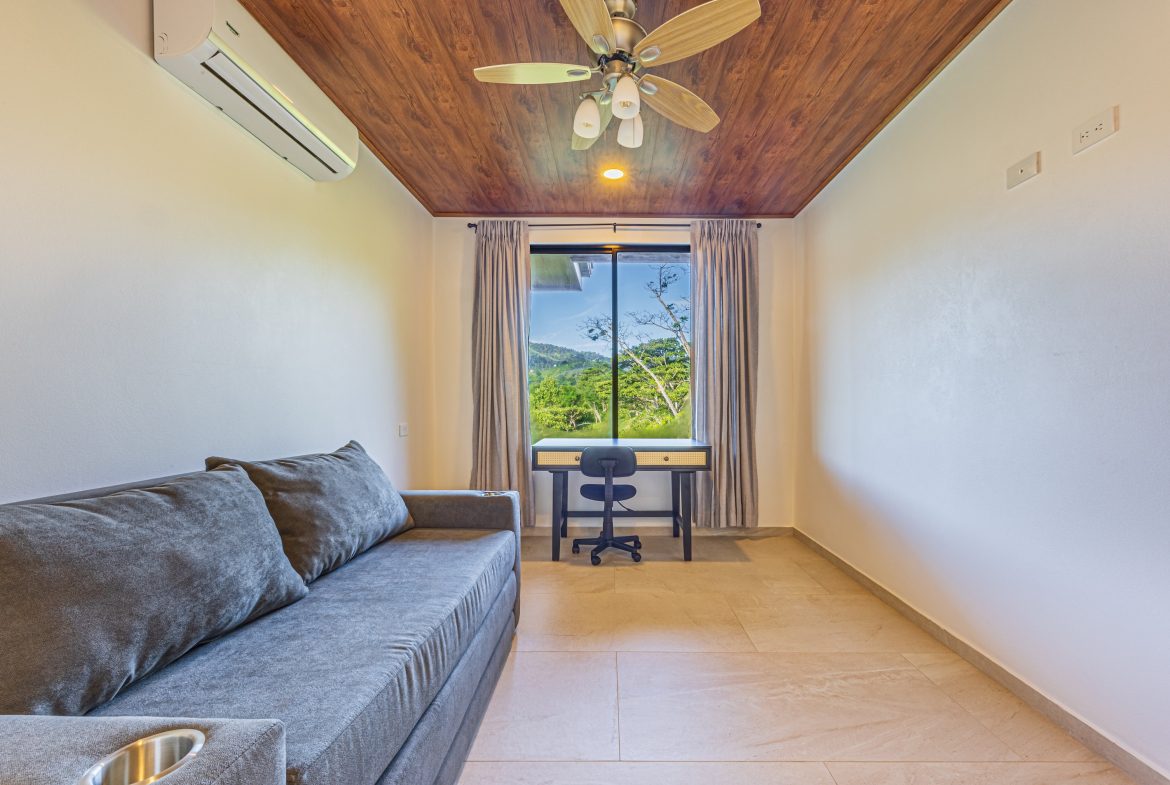 VIENTO LINDO MOUNTAIN PROPERTY  WITH MODERN FINISHES AND LARGE LAND WITH BEAUTIFUL VIEWS, IN TRES PIEDRAS – 5 ACRES