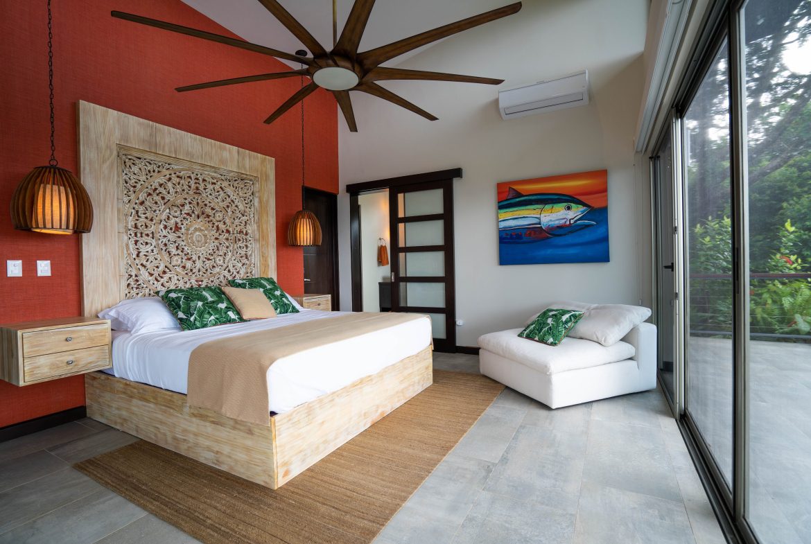 PROPERTY WITH THREE BEDROOM AND PANORAMIC OCEAN VIEWS, IN PORTALON – 3.8 ACRES
