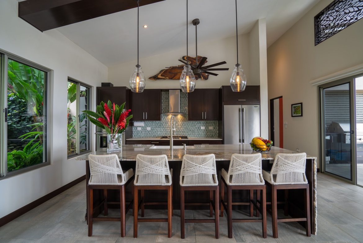 PROPERTY WITH THREE BEDROOM AND PANORAMIC OCEAN VIEWS, IN PORTALON – 3.8 ACRES