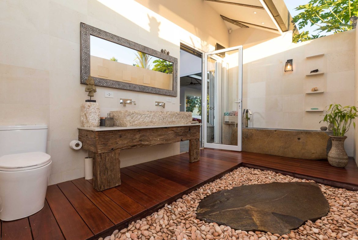 CASA CAPUNG PROPERTY WITH TWO BEDROOM AND MOUNTAIN VIEWS, IN ESCALERAS – 0.28 ACRES