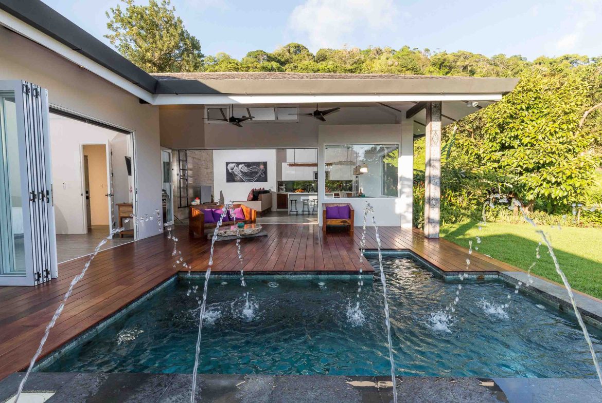 CASA CAPUNG PROPERTY WITH TWO BEDROOM AND MOUNTAIN VIEWS, IN ESCALERAS – 0.28 ACRES