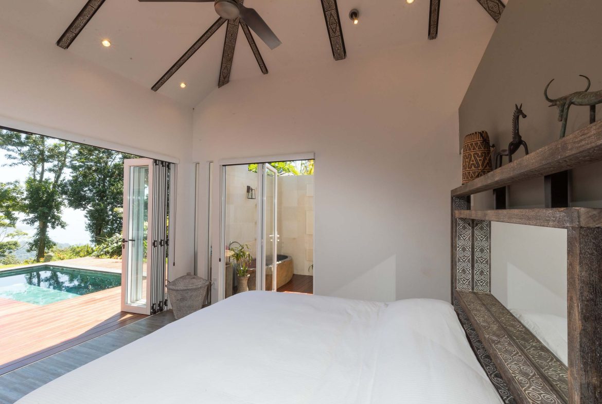 CASA CAPUNG PROPERTY WITH TWO BEDROOM AND MOUNTAIN VIEWS, IN ESCALERAS – 0.28 ACRES
