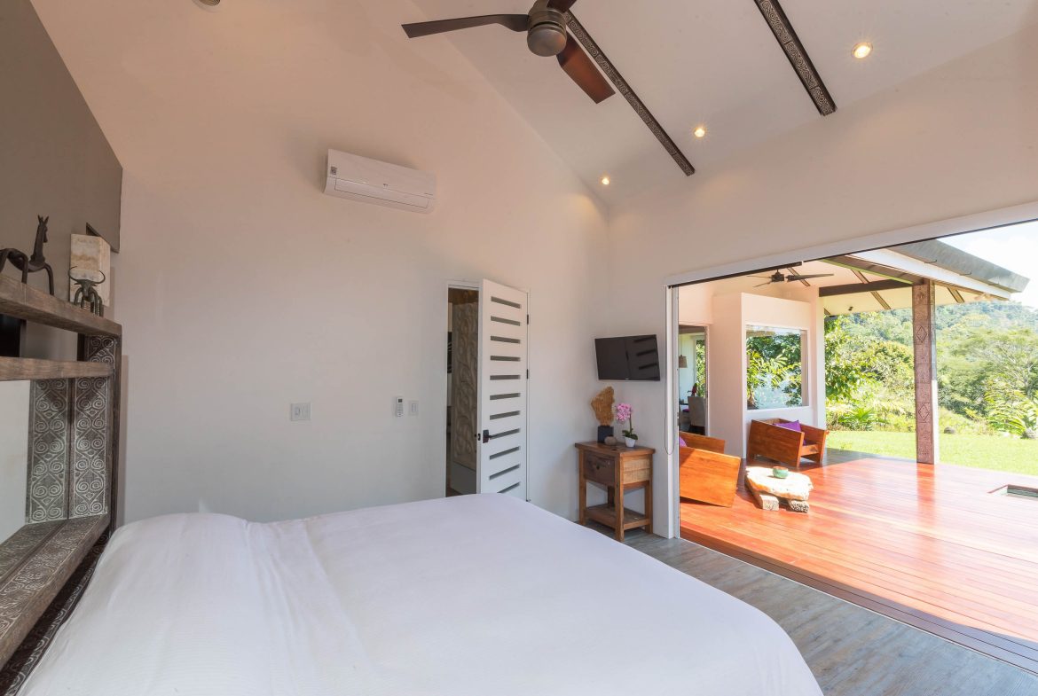 CASA CAPUNG PROPERTY WITH TWO BEDROOM AND MOUNTAIN VIEWS, IN ESCALERAS – 0.28 ACRES