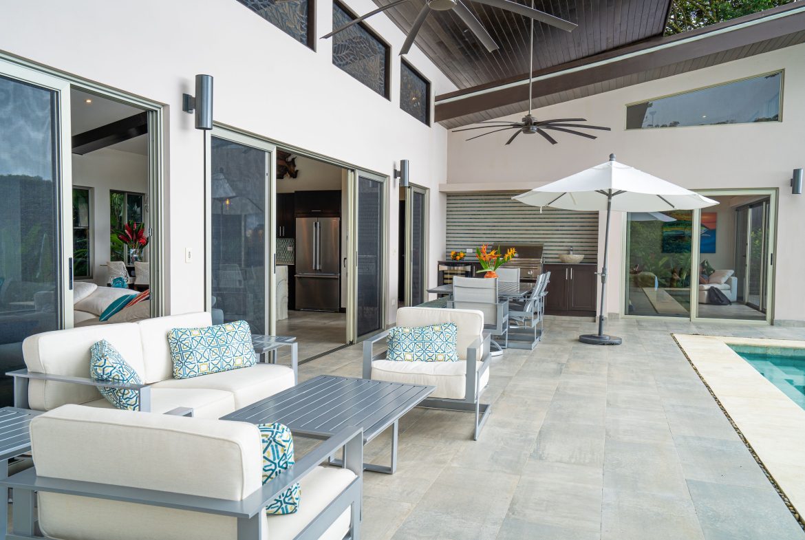 PROPERTY WITH THREE BEDROOM AND PANORAMIC OCEAN VIEWS, IN PORTALON – 3.8 ACRES