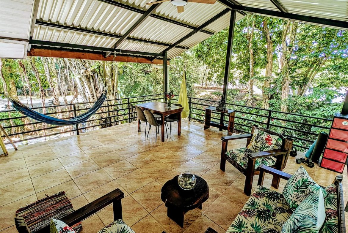 COMMERCIAL PROPERTY WITH SIX BEDROOMS NEAR EVERYTHING, IN DOMINICAL – 0.23 ACRES