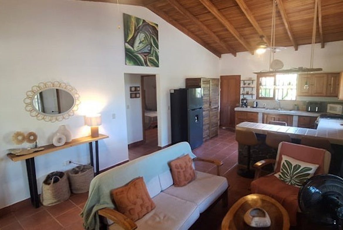 PROPERTY WITH TWO BEDROOMS IN A GATED COMMUNITY, IN LAS LOMAS PARRITA – 0.035 ACRES