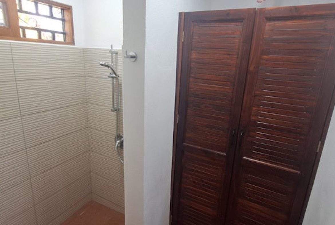 PROPERTY WITH TWO BEDROOMS IN A GATED COMMUNITY, IN LAS LOMAS PARRITA – 0.035 ACRES