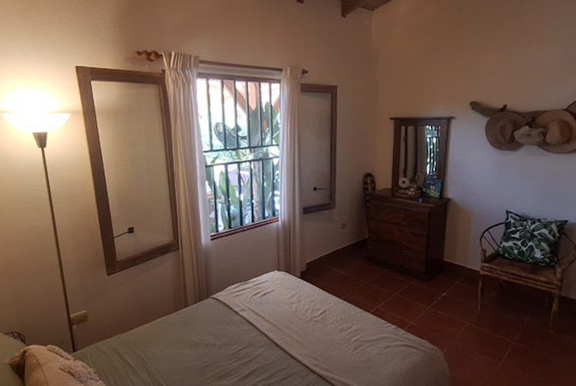PROPERTY WITH TWO BEDROOMS IN A GATED COMMUNITY, IN LAS LOMAS PARRITA – 0.035 ACRES
