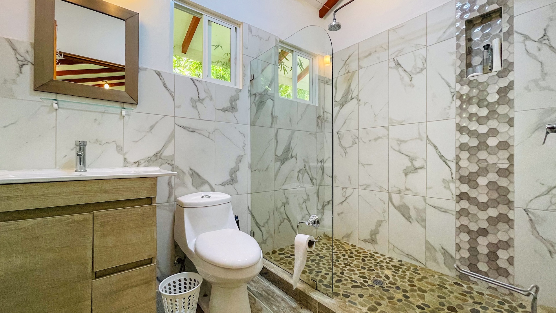 150005 Secluded Jungle Sanctuary 55