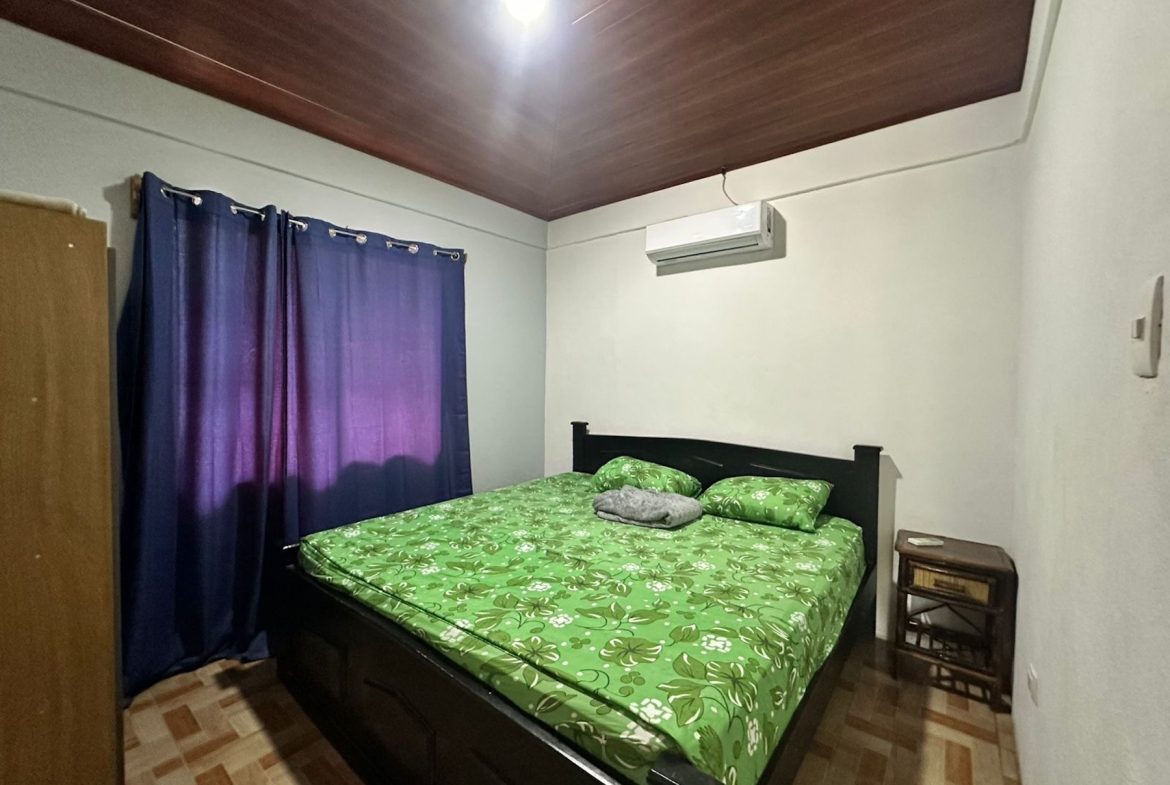 COMMERCIAL PROPERTY WITH TEN BEDROOMS NEAR TO THE EVERYTHING, IN UVITA – 0.42 ACRES