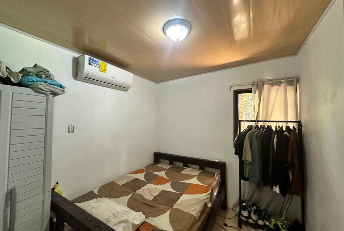 COMMERCIAL PROPERTY WITH TEN BEDROOMS NEAR TO THE EVERYTHING, IN UVITA – 0.42 ACRES