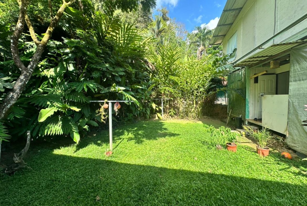 COMMERCIAL PROPERTY WITH TEN BEDROOMS NEAR TO THE EVERYTHING, IN UVITA – 0.42 ACRES