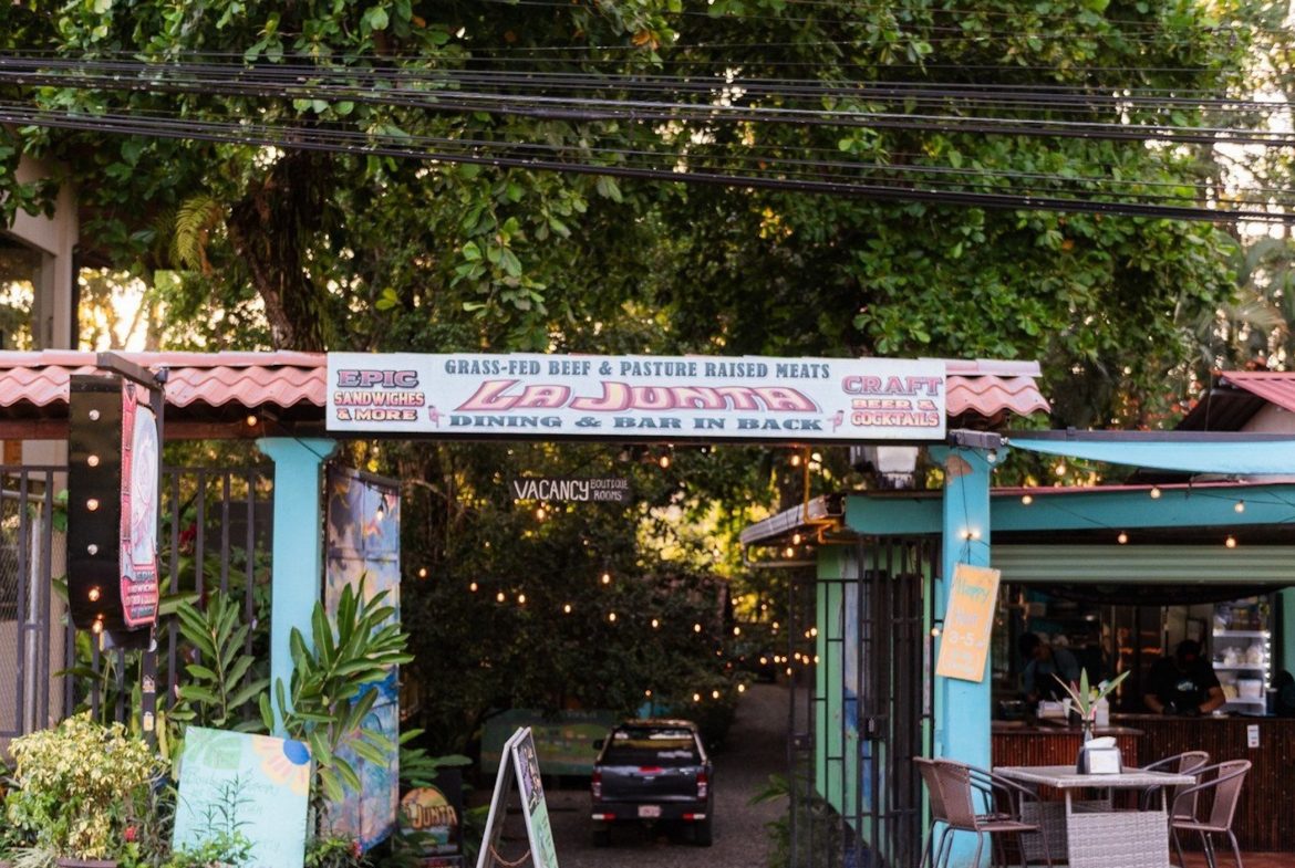 COMMERCIAL PROPERTY WITH SIX BEDROOMS NEAR EVERYTHING, IN DOMINICAL – 0.23 ACRES