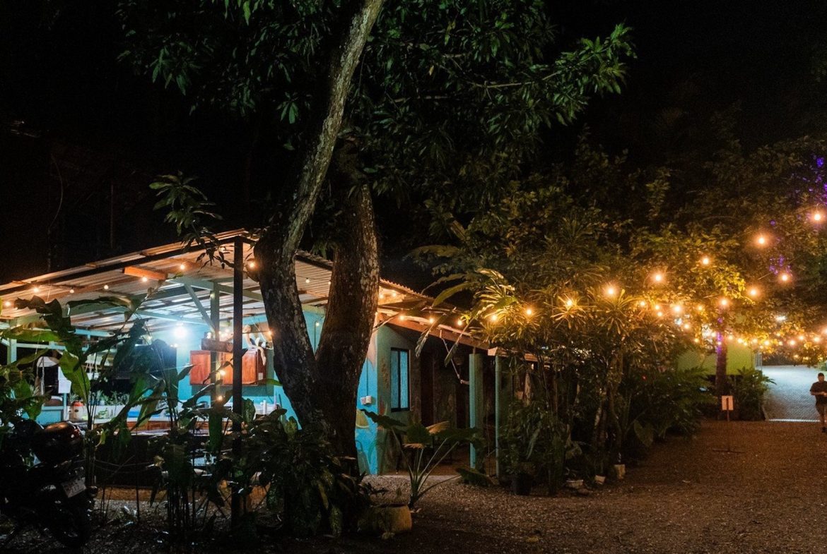 COMMERCIAL PROPERTY WITH SIX BEDROOMS NEAR EVERYTHING, IN DOMINICAL – 0.23 ACRES