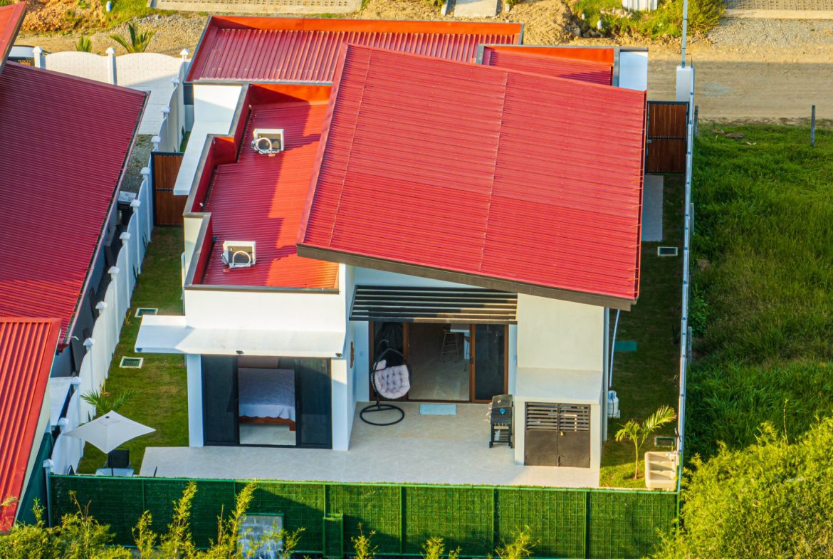 MODERN LUXURY 3-BED VILLA IN UVITA – MOVE-IN & AIRBNB READY