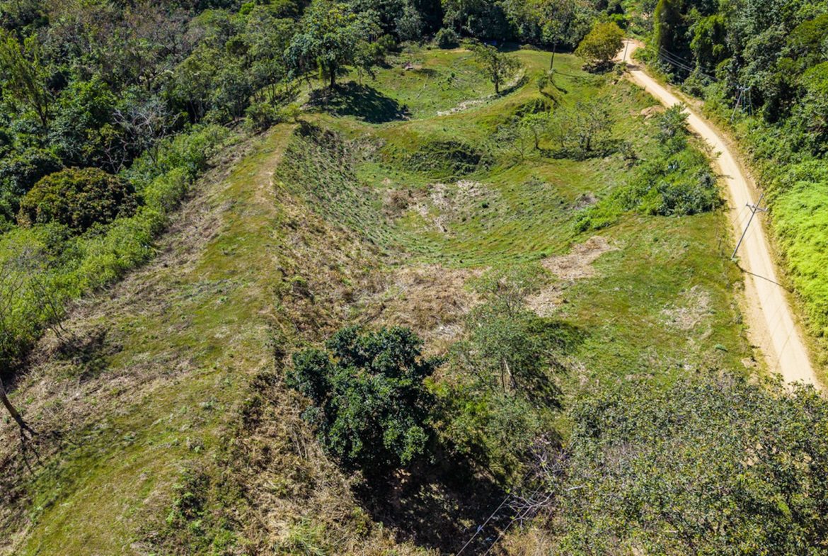 DEVELOPMENT PROPERTY WITH BEAUTIFUL CASCADE, IN UVITA – 101 ACRES