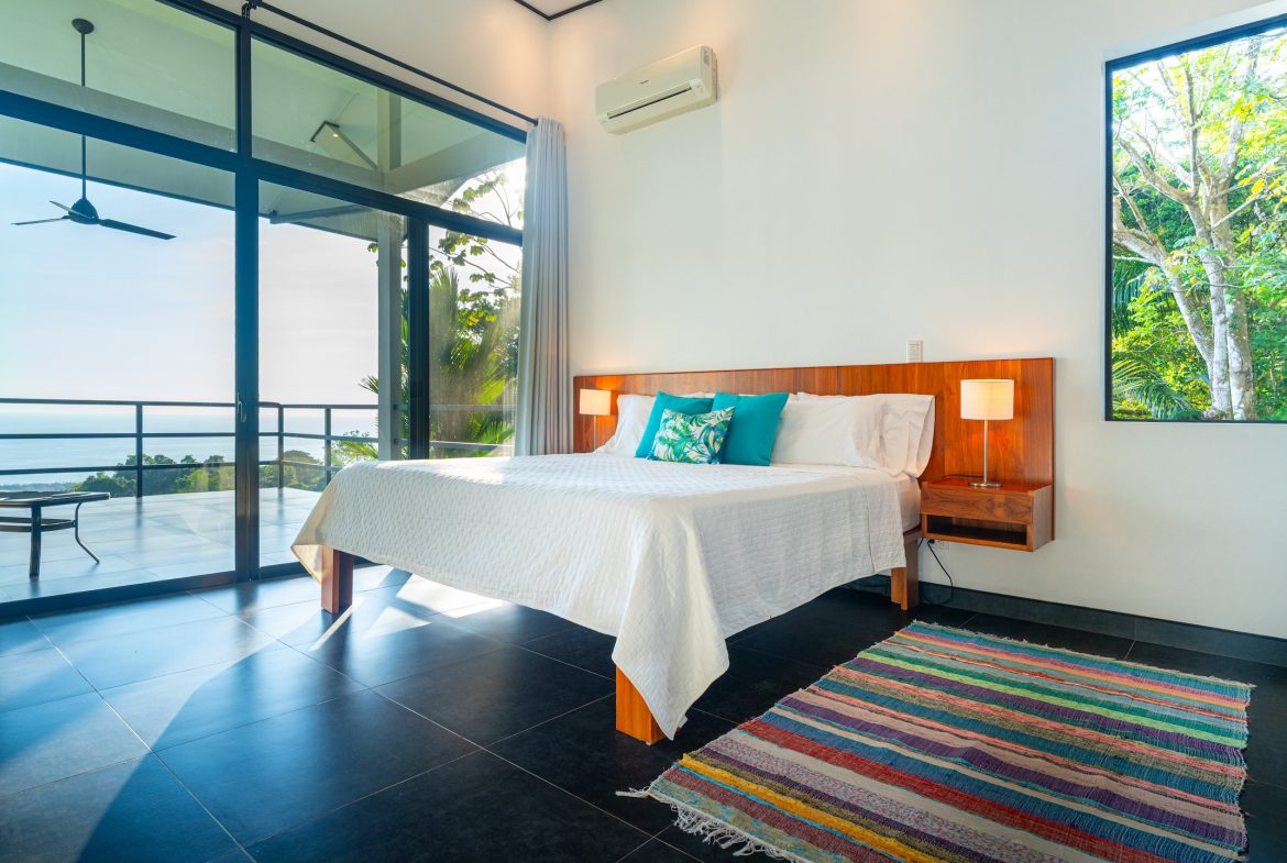 JUNGLE PROPERTY WITH THREE BEDROOMS AND SUNSET VIEWS, IN UVITA – 1.27 ACRES