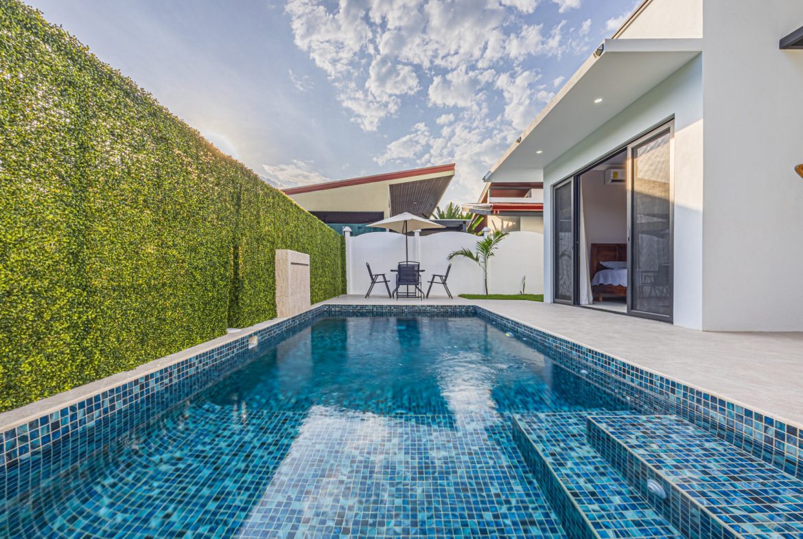 MODERN LUXURY 3-BED VILLA IN UVITA – MOVE-IN & AIRBNB READY