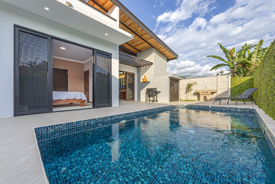 MODERN LUXURY 3-BED VILLA IN UVITA – MOVE-IN & AIRBNB READY
