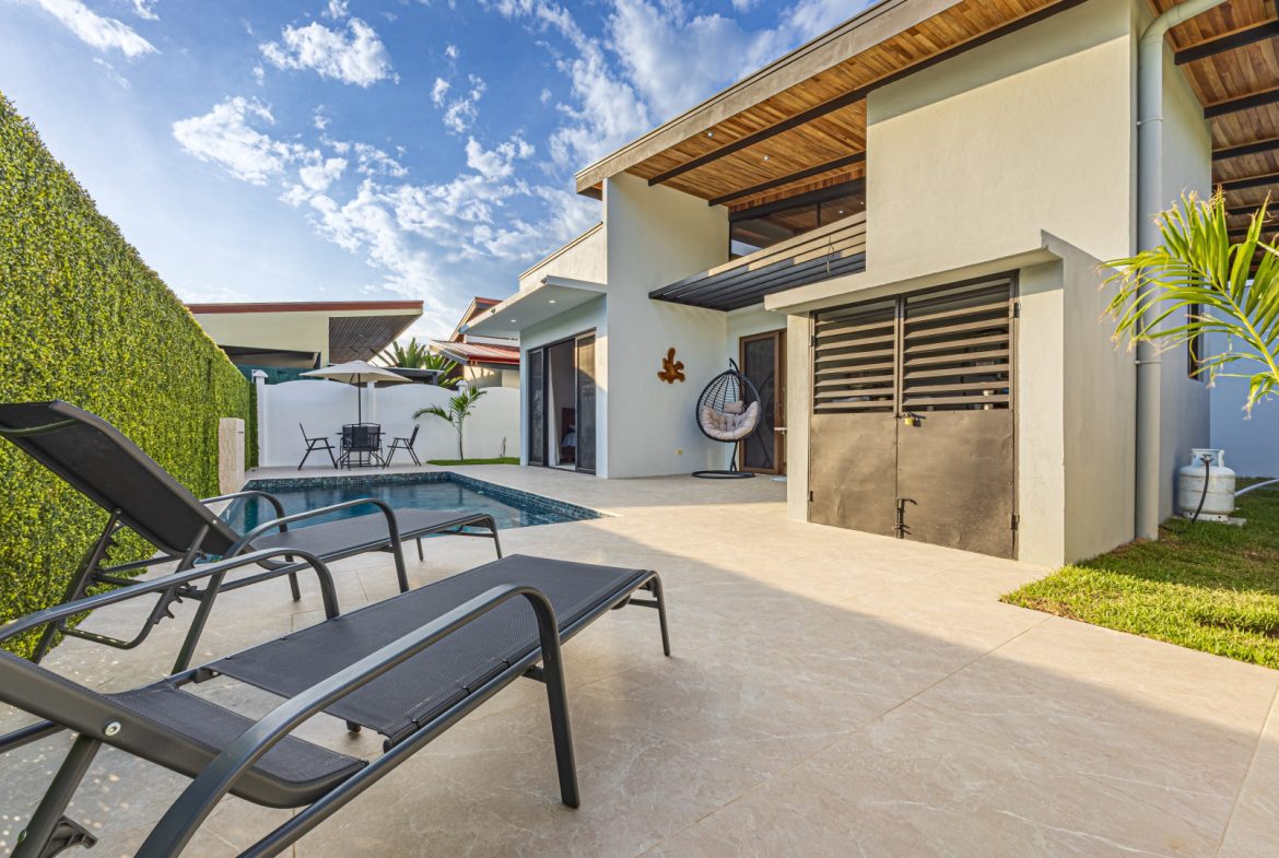 MODERN LUXURY 3-BED VILLA IN UVITA – MOVE-IN & AIRBNB READY