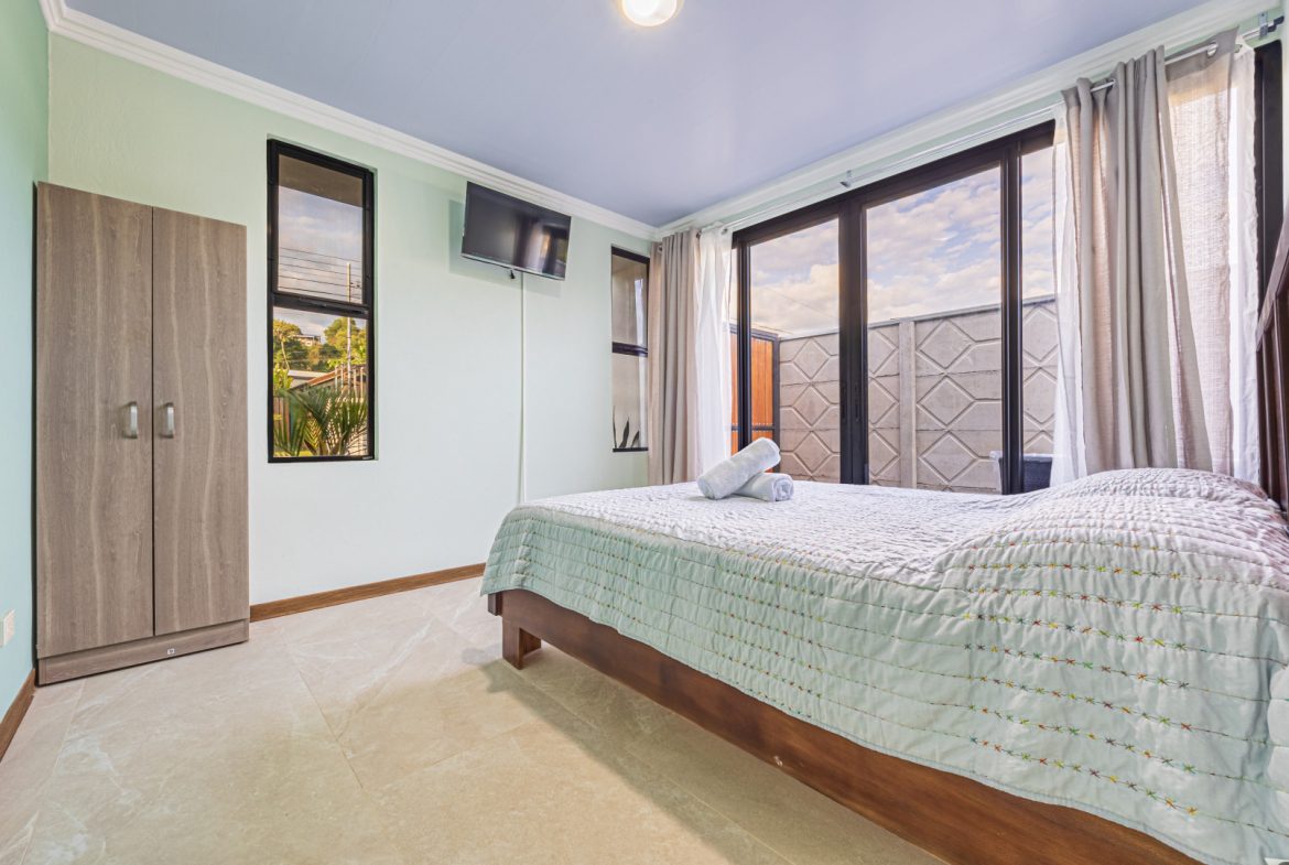 MODERN LUXURY 3-BED VILLA IN UVITA – MOVE-IN & AIRBNB READY