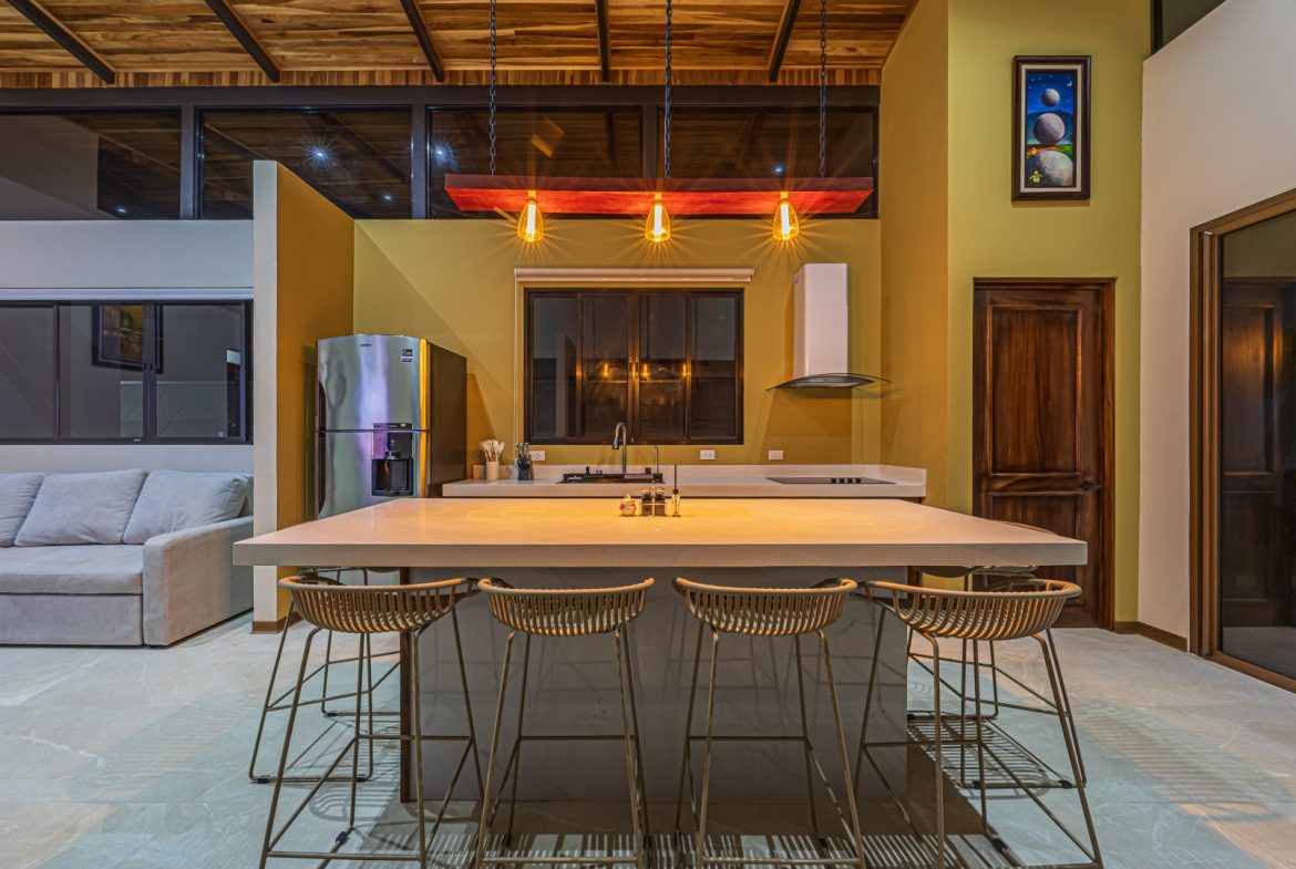 MODERN LUXURY 3-BED VILLA IN UVITA – MOVE-IN & AIRBNB READY