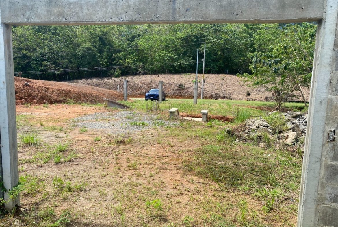 UNFINISHED PROPERTY WITH THREE BEDROOMS, IN OJOCHAL – 1.7 ACRES