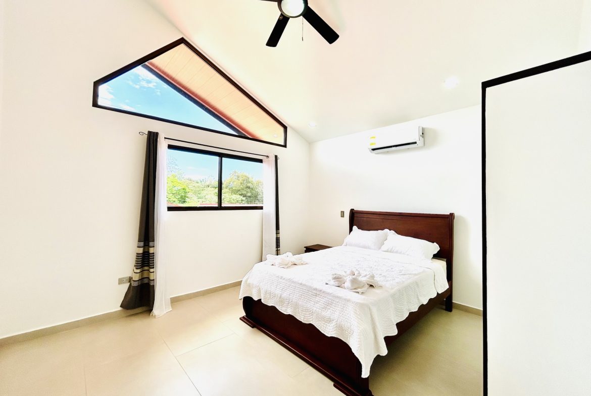 BEAUTIFUL PROPERTY WITH THREE BEDROOM AND POOL, IN BAHIA BALLENA – 0.11 ACRES