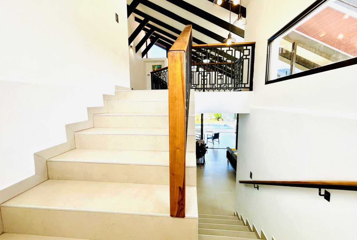 BEAUTIFUL PROPERTY WITH THREE BEDROOM AND POOL, IN BAHIA BALLENA – 0.11 ACRES