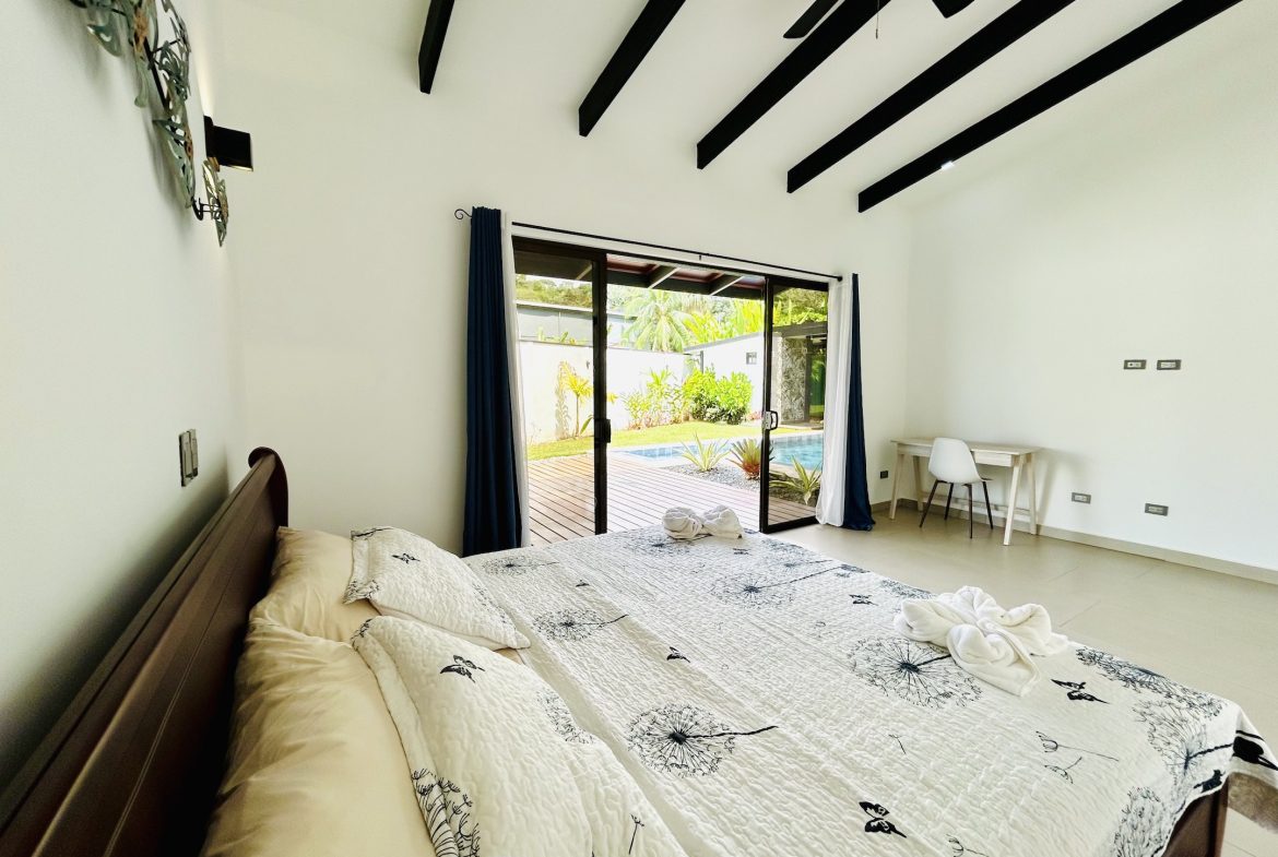 BEAUTIFUL PROPERTY WITH THREE BEDROOM AND POOL, IN BAHIA BALLENA – 0.11 ACRES