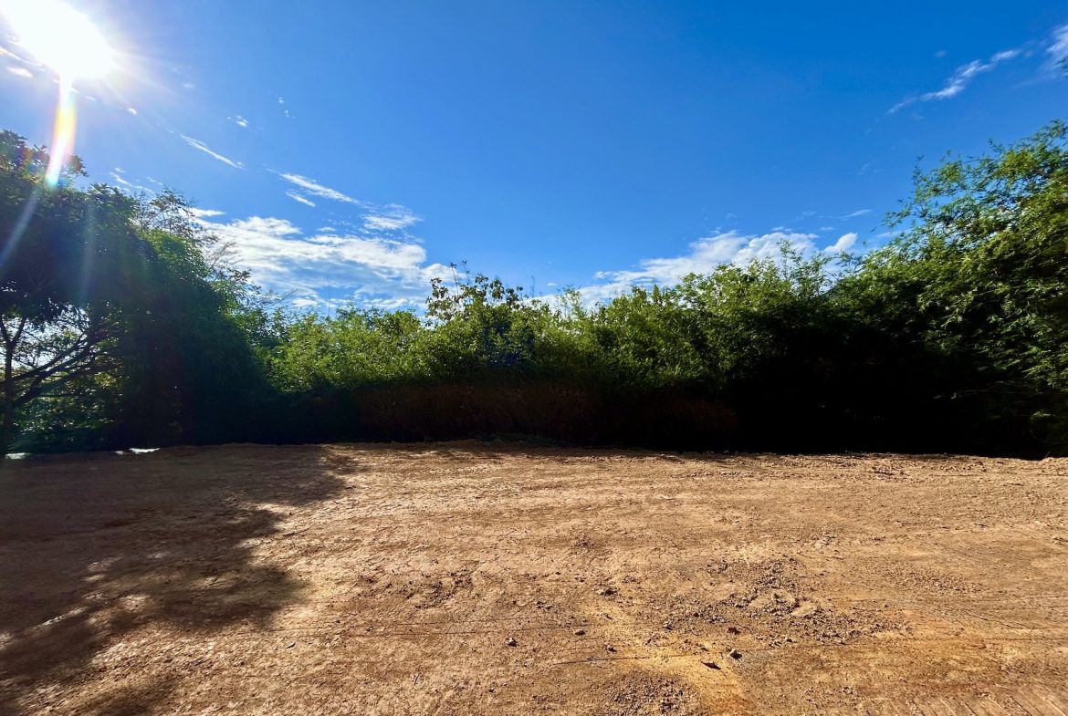 BUILDING PROPERTY WITH MOUNTAIN VIEWS NEAR TO THE TOWN, IN PLAYA HERMOSA – 0.13 ACRES