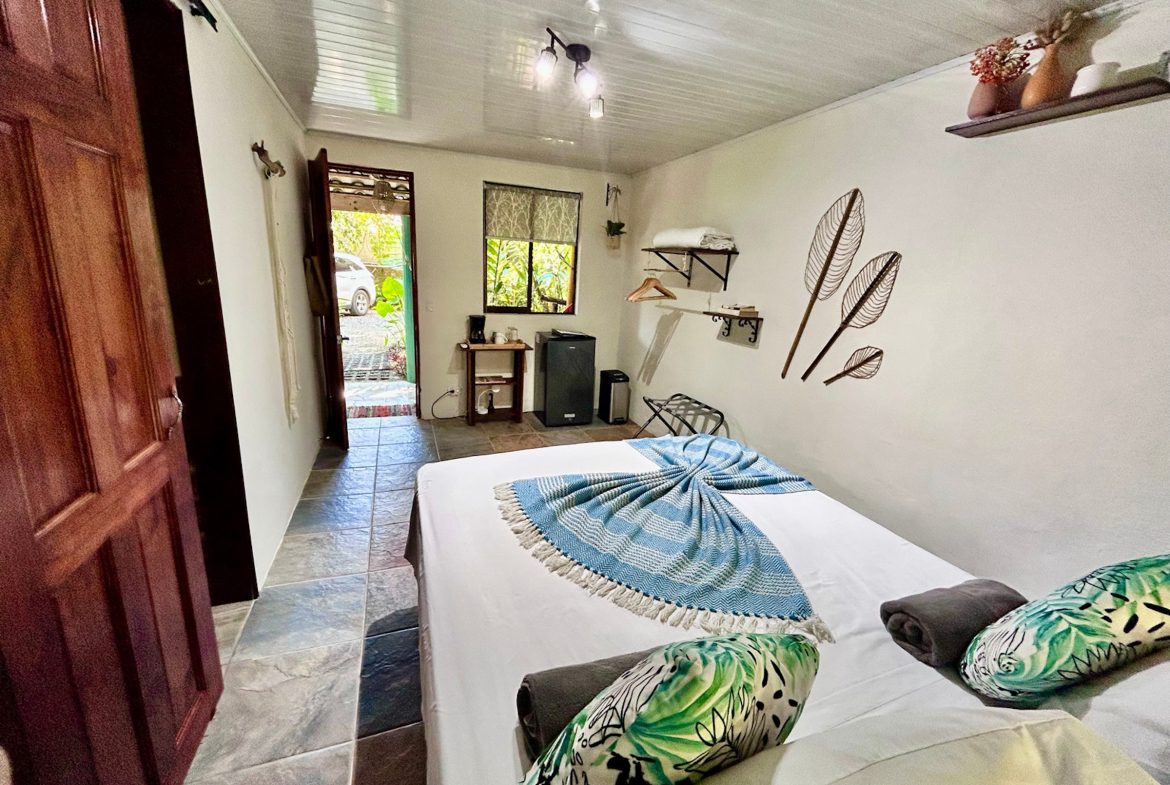 COMMERCIAL PROPERTY WITH SIX BEDROOMS NEAR EVERYTHING, IN DOMINICAL – 0.23 ACRES