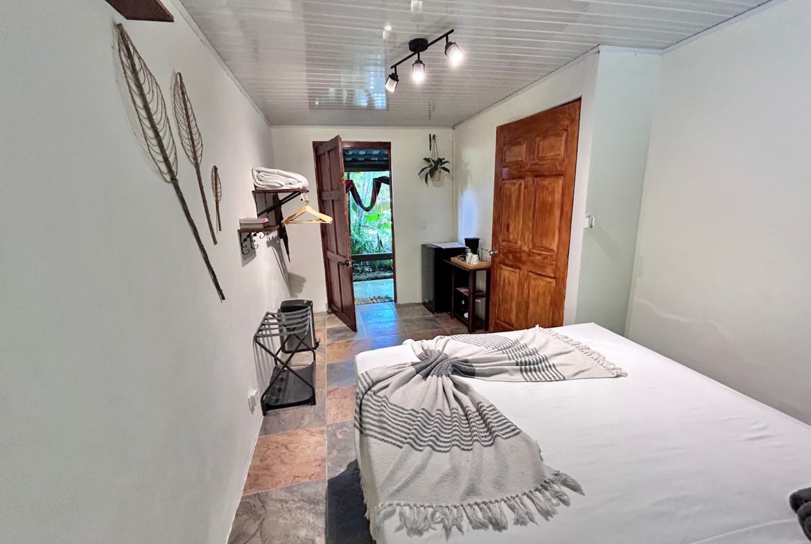 COMMERCIAL PROPERTY WITH SIX BEDROOMS NEAR EVERYTHING, IN DOMINICAL – 0.23 ACRES