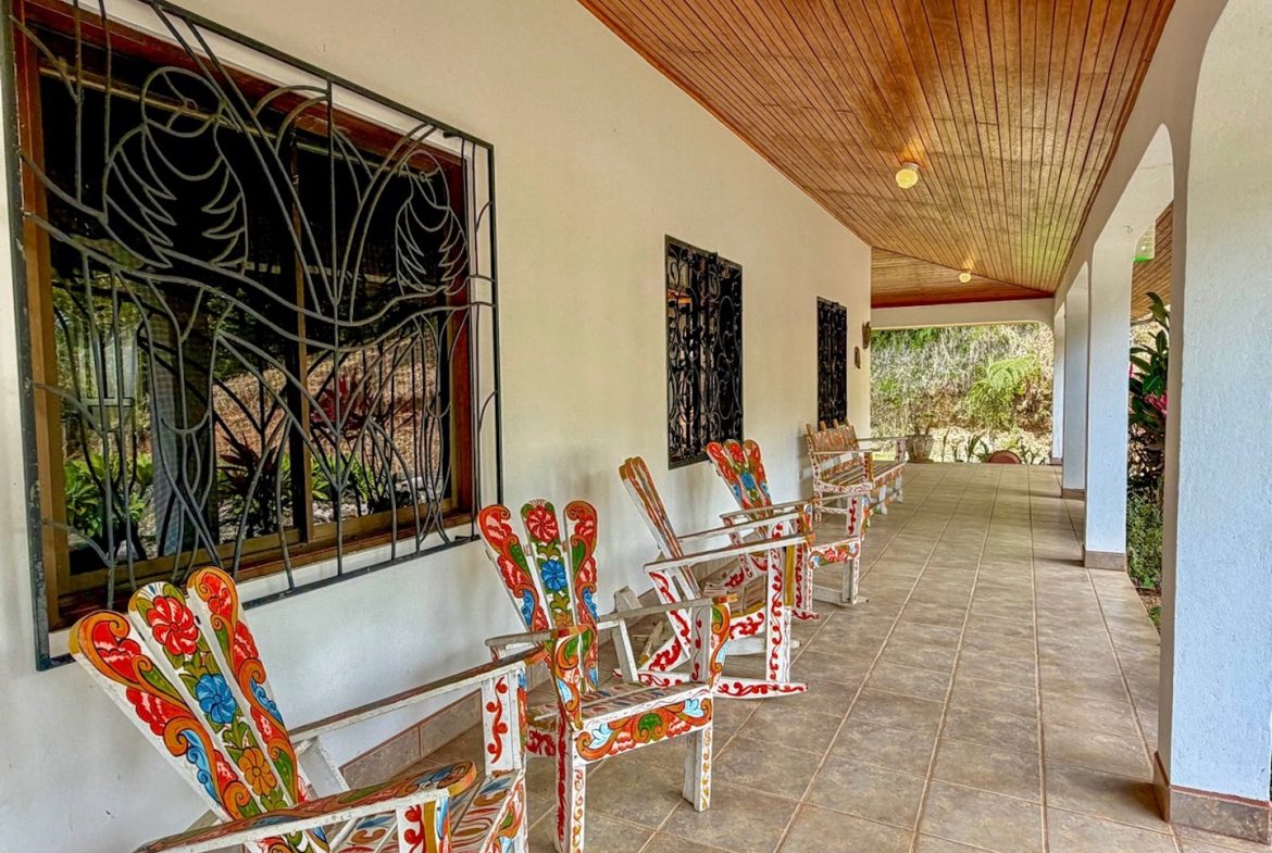 PROPERTY WITH THREE BEDROOM AND OCEAN VIEWS, IN LAGUNAS – 3.64 ACRES