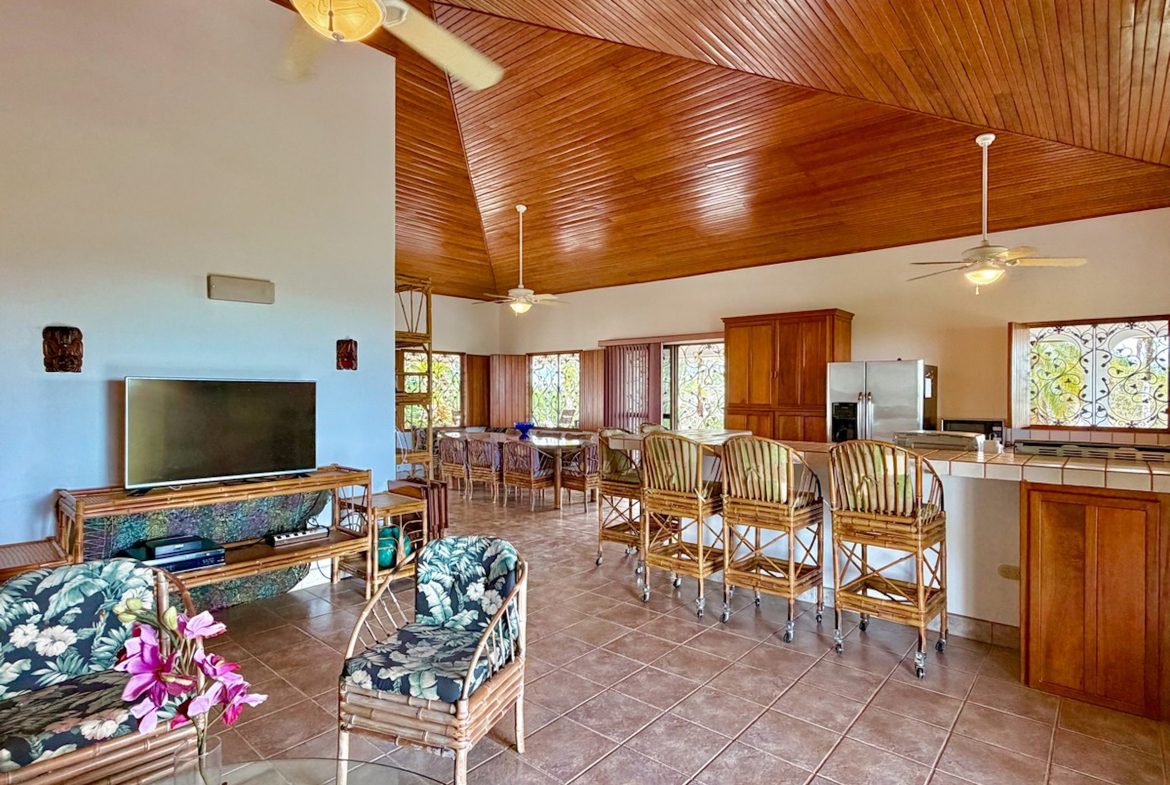 PROPERTY WITH THREE BEDROOM AND OCEAN VIEWS, IN LAGUNAS – 3.64 ACRES