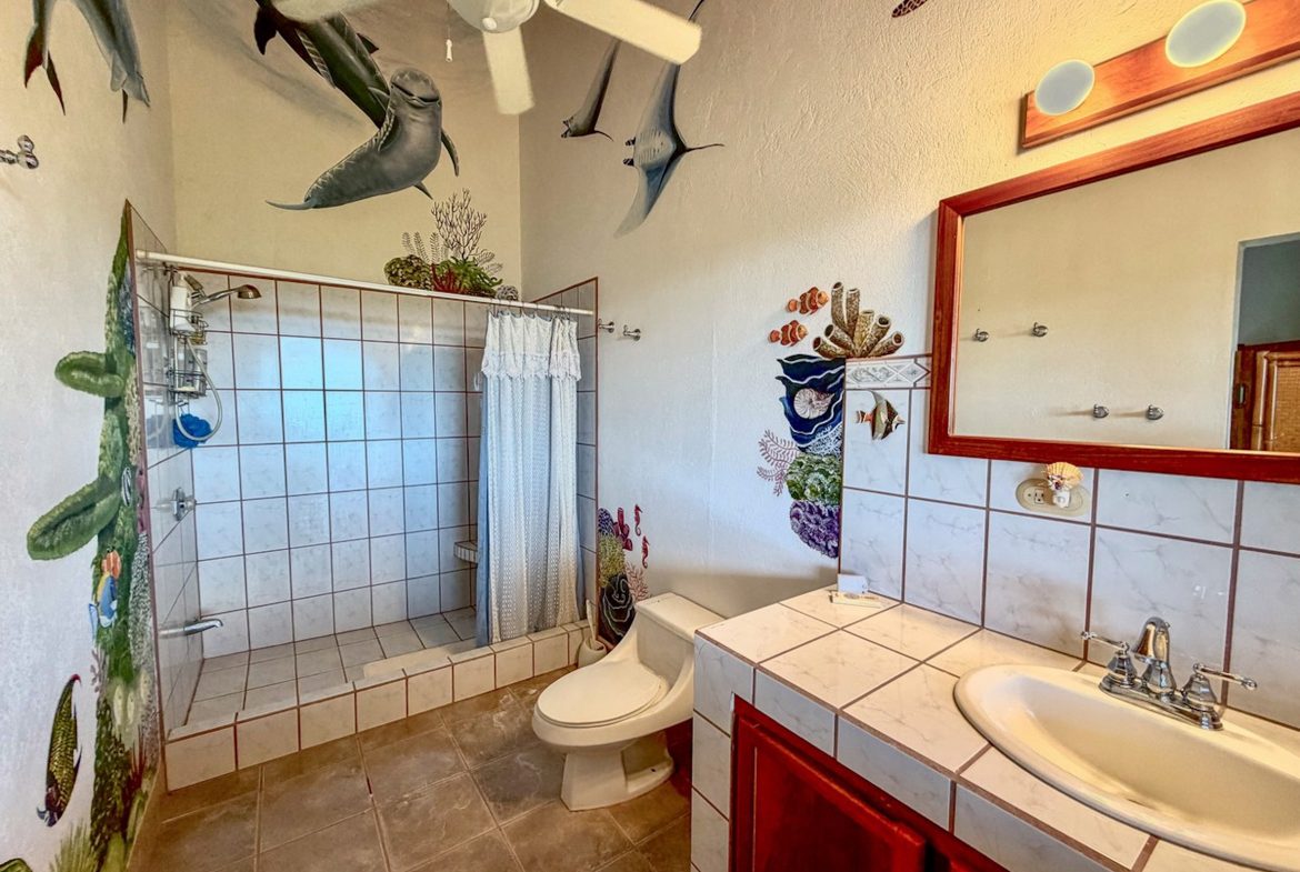 PROPERTY WITH THREE BEDROOM AND OCEAN VIEWS, IN LAGUNAS – 3.64 ACRES