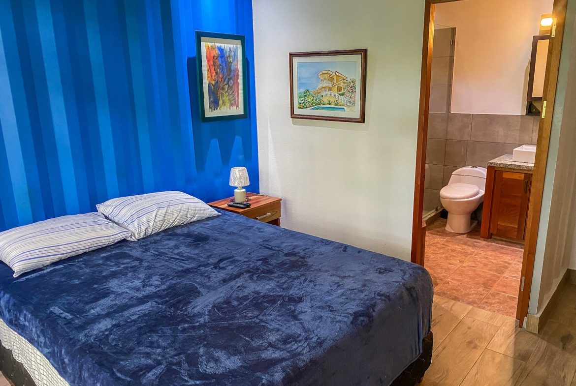 PROPERTY WITH TWO BEDROOMS AND JUNGLE VIEWS, IN UVITA – 1.22 ACRES