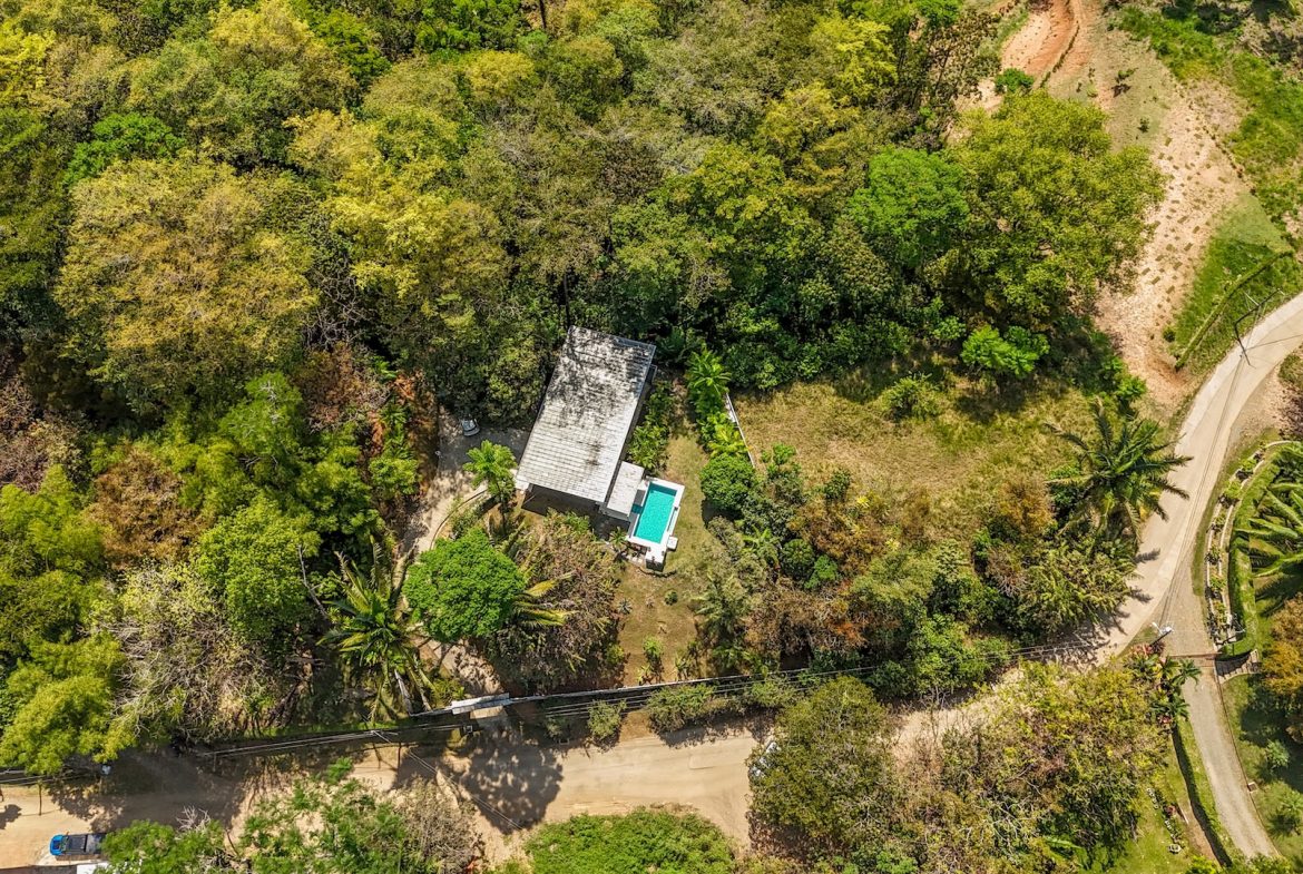 PROPERTY WITH TWO BEDROOMS AND JUNGLE VIEWS, IN UVITA – 1.22 ACRES