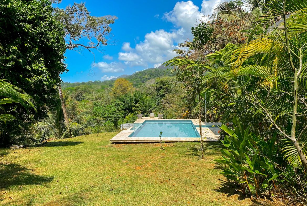PROPERTY WITH TWO BEDROOMS AND JUNGLE VIEWS, IN UVITA – 1.22 ACRES